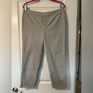 Cynthia Rowley Cropped Gray Trousers. Size 8